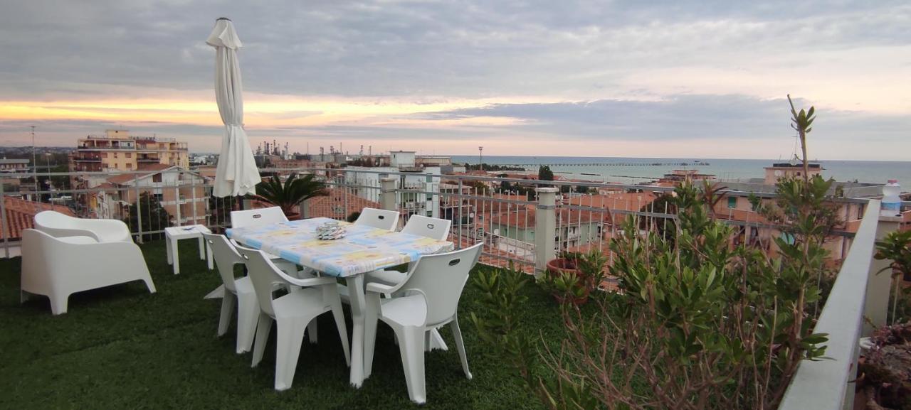 Apartamento La Terrazza Falconara Marittima Exterior foto