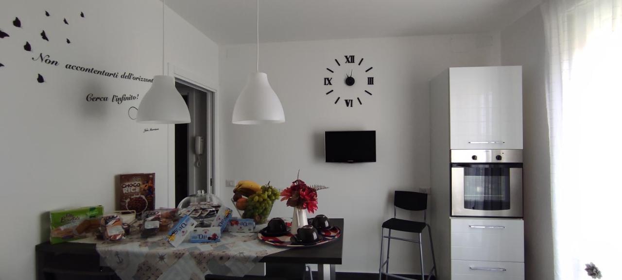 Apartamento La Terrazza Falconara Marittima Exterior foto